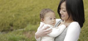 産後35才のときにバスト保護のために試したナイトブラ「美乳deナイトブラ」の研究レポート(産後40代研究員:ヨシイケ)