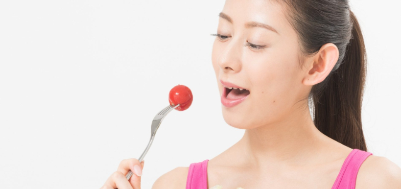 バストアップのために気を付けた食事に関する研究レポート(痩せ型アラフォーナイトブラ研究員モトヤマ)